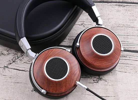 Noise Reduction Headphones With Dark Wood Exterior